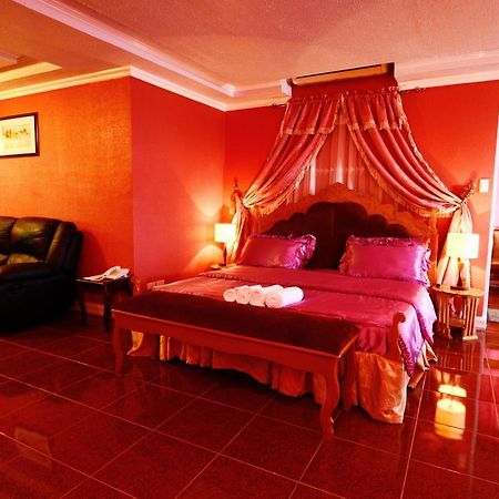Jaimee'S Hotel, Resort And Restaurant Maasin  Quarto foto