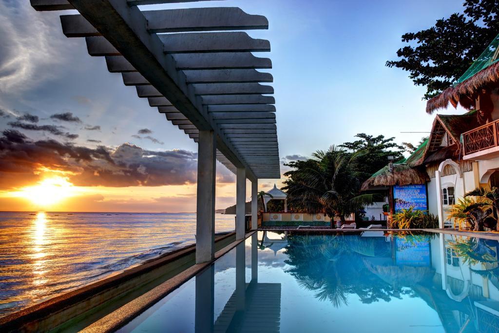 Jaimee'S Hotel, Resort And Restaurant Maasin  Exterior foto