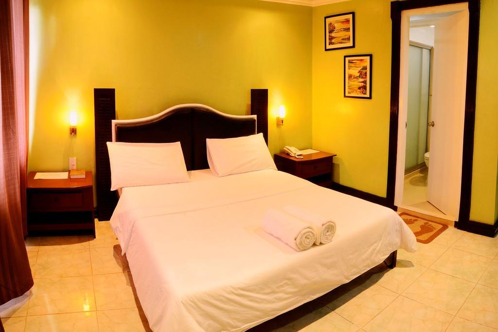 Jaimee'S Hotel, Resort And Restaurant Maasin  Quarto foto